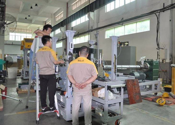 Compression Molding Machine Manufacturers